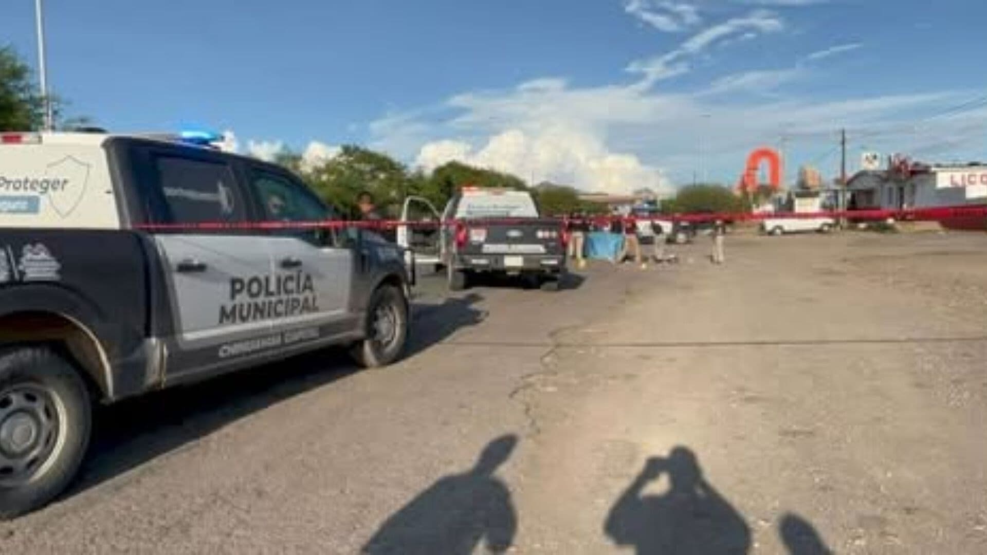 Balacera Hoy en Chihuahua: Matan a Hombre Frente a un Niño en Boulevard Fuentes Mares