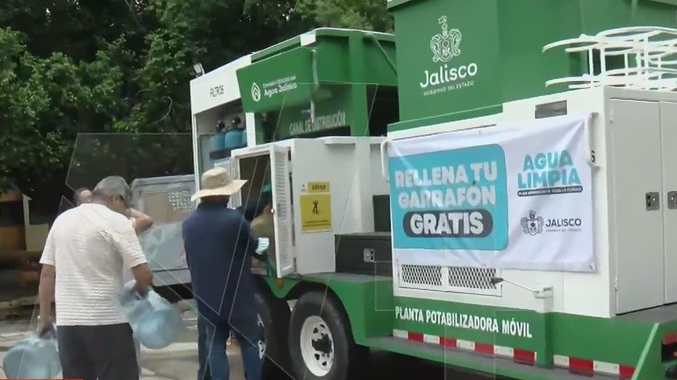 Continúa el Suministro de Agua Potabilizada en El Sauz