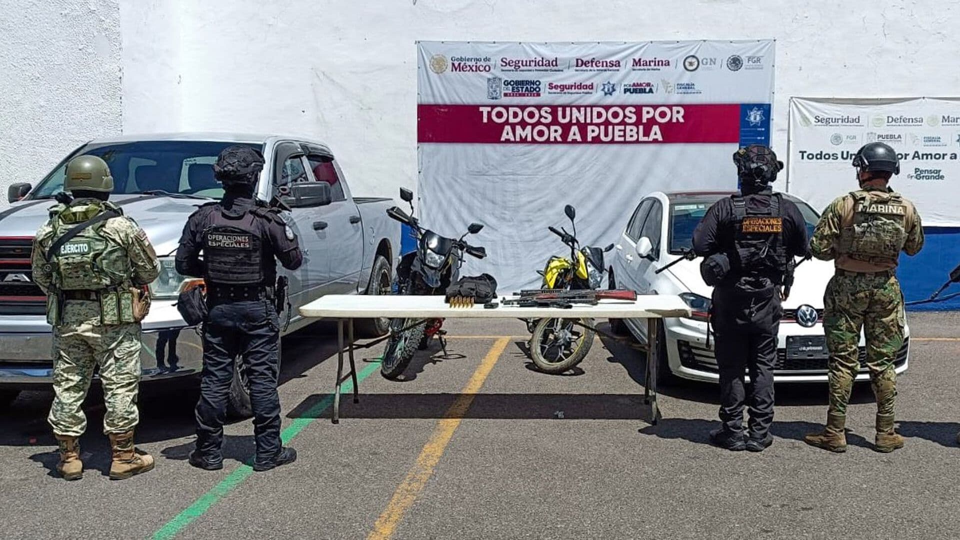 Aseguradas Armas de Fuego Equipo Táctico Cateo Santiago Acozac Los Reyes de Juárez Puebla