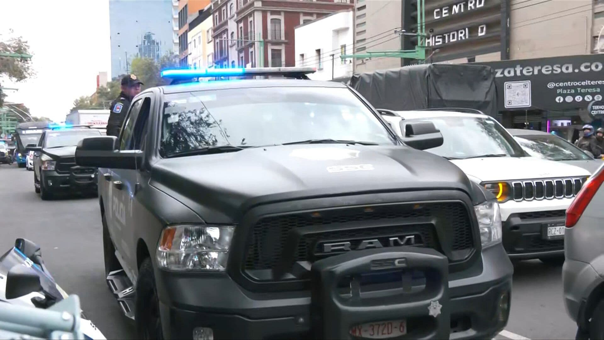 ¿Qué Buscan? Despliegan Operativo de Revisión en el Eje Central Lázaro Cárdenas de la CDMX