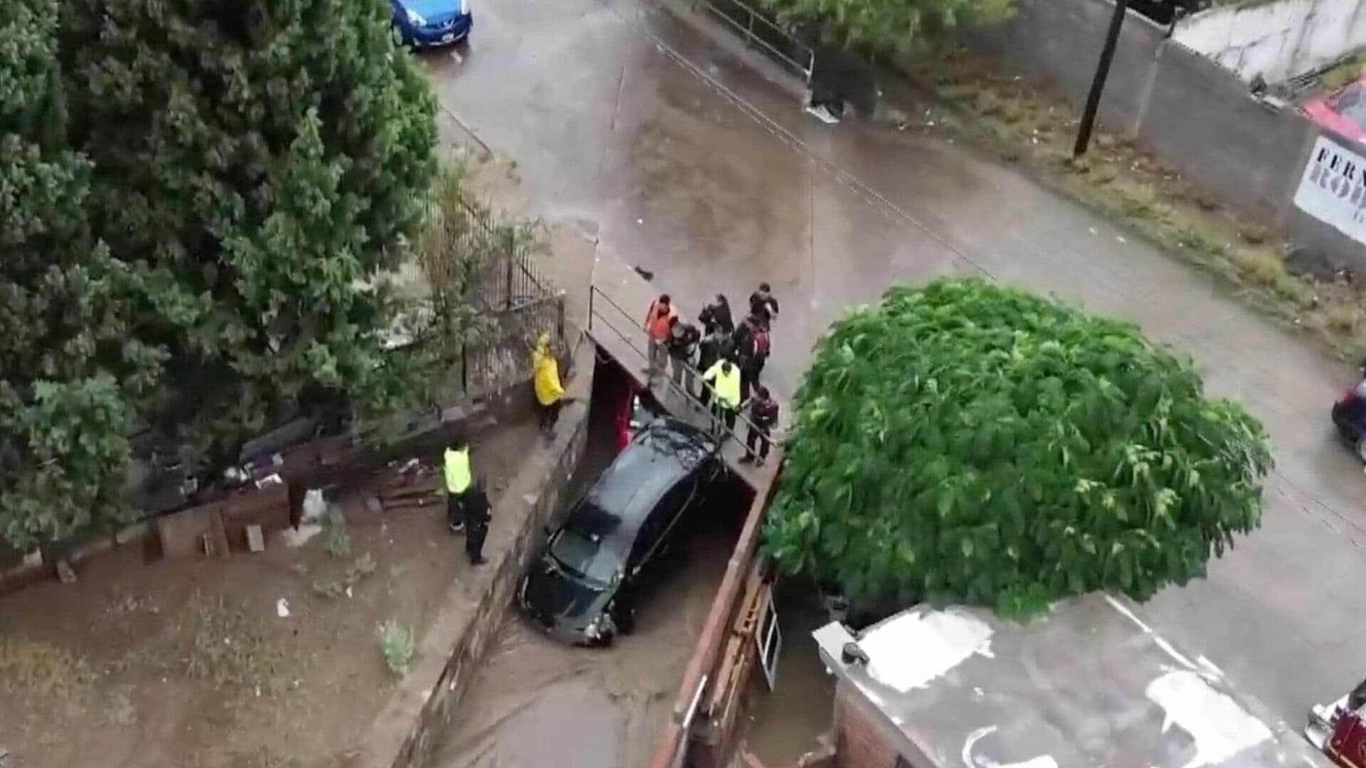 Vecinos Aseguran que No es la Primera Vez que Alguien Muere por Inundaciones en Chihuahua