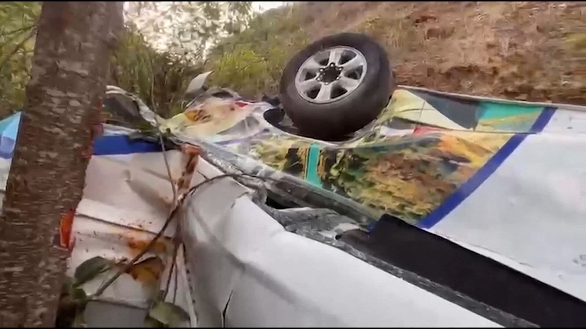 Tragedia en Perú: Camioneta Cae a un Barranco en Cajamarca y Deja 14 Muertos