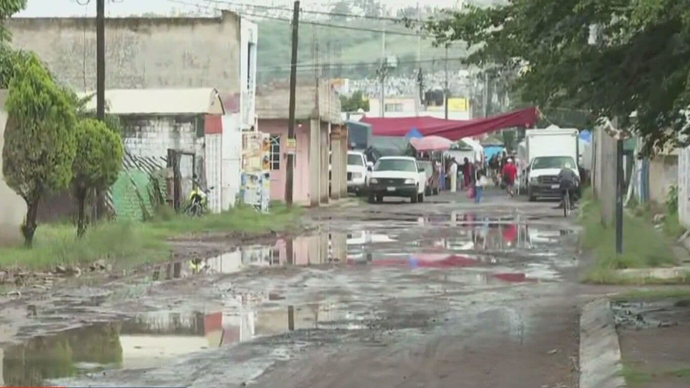 Fuerte Lluvia Deja Calles Encharcadas e Inundadas en El Salto; Así Lucen
