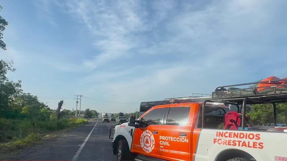 Queda Herido Chofer al Dormitar y Volcar Tráiler en Montemorelos
