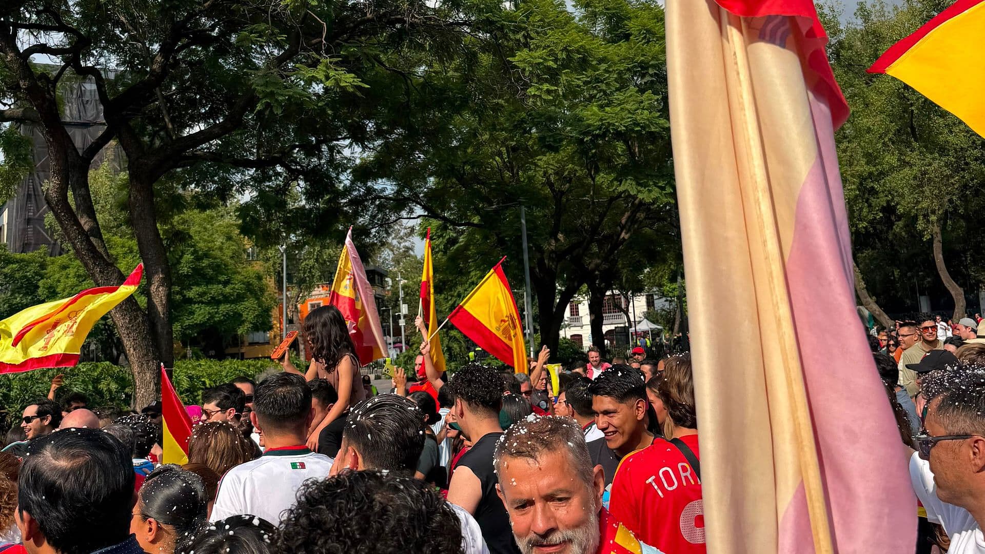 Así Lucen Desde el Aire los Festejos en el Ángel y la Fuente de Cibeles en la CDMX