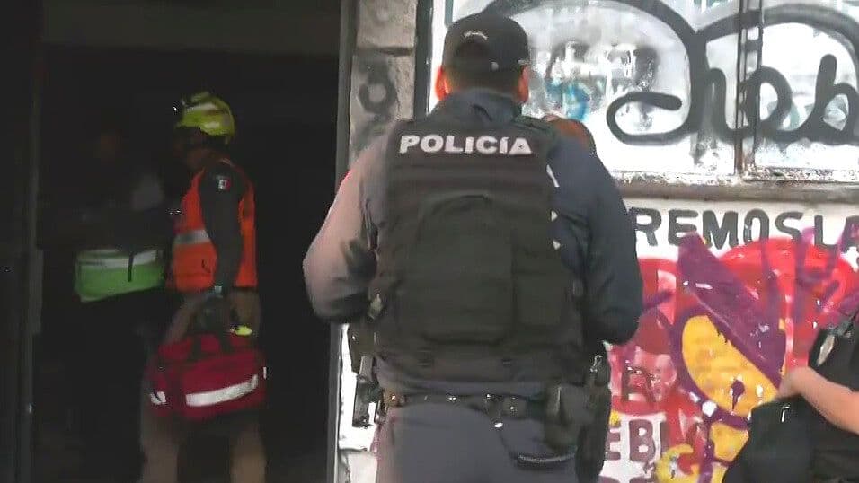 Muere Hombre Durante Incendio en Departamento en Viaducto Río Piedad, CDMX