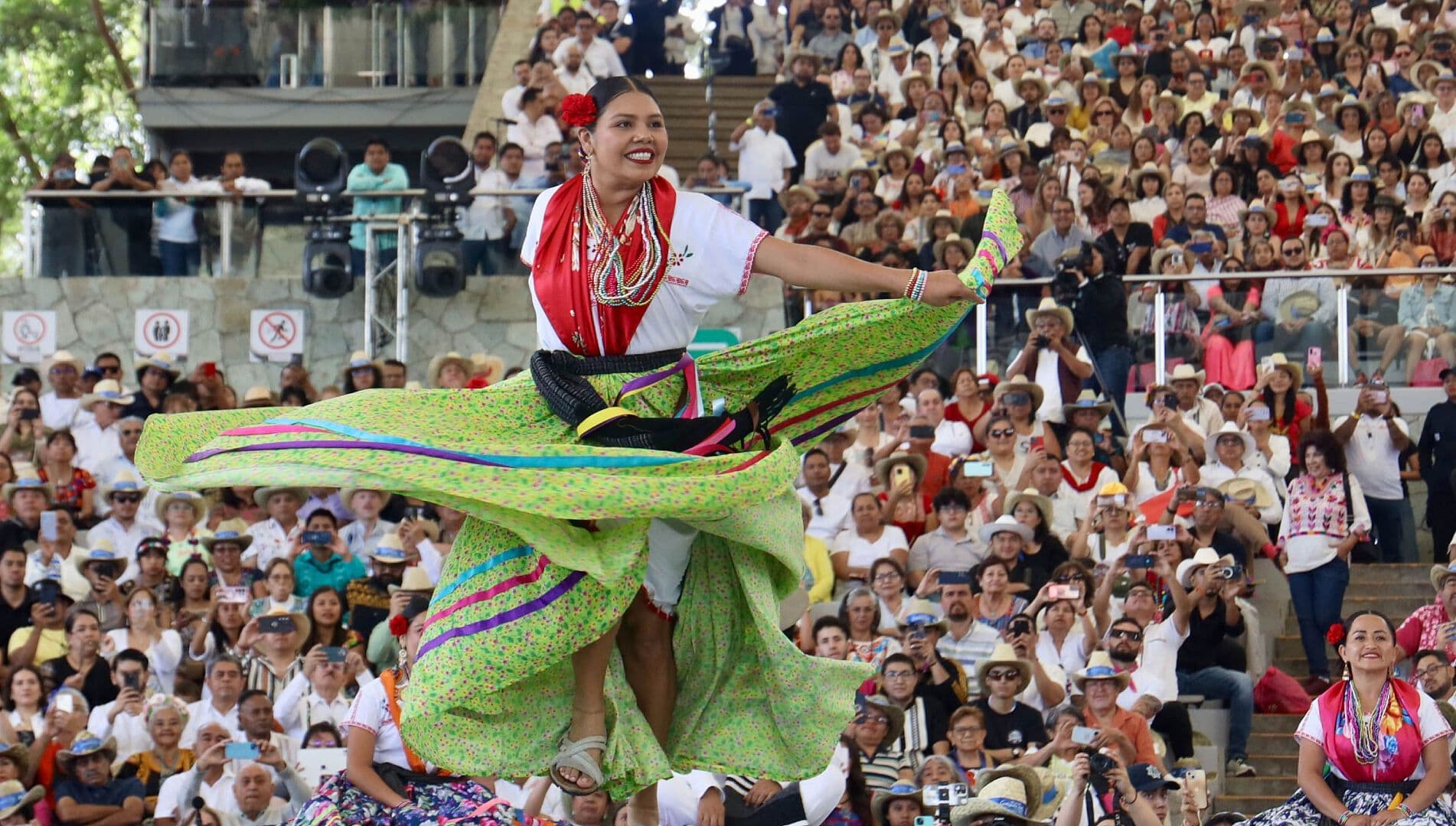 Así Arranca el Primer Lunes del Cerro en la Guelaguetza 2026 de Oaxaca