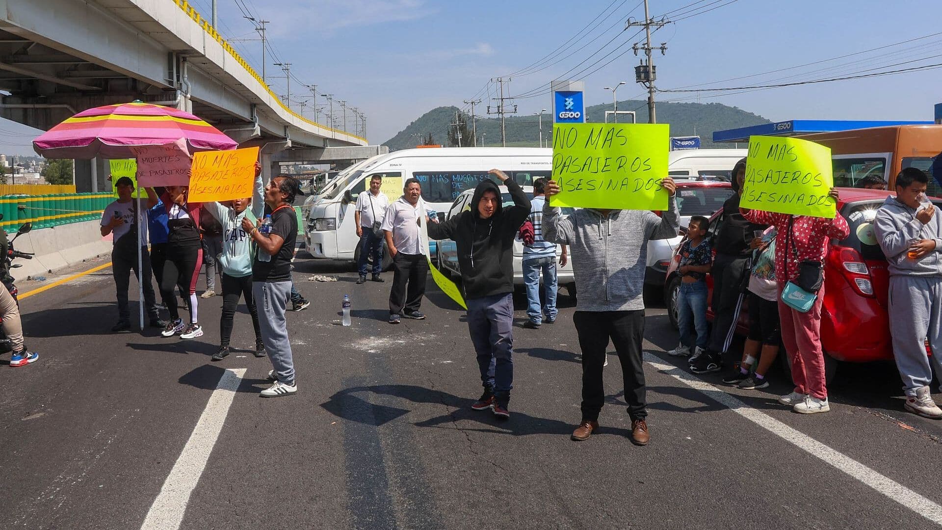 'Están Mate y Mate': Transportistas Bloquean la México-Puebla por Inseguridad en Edomex