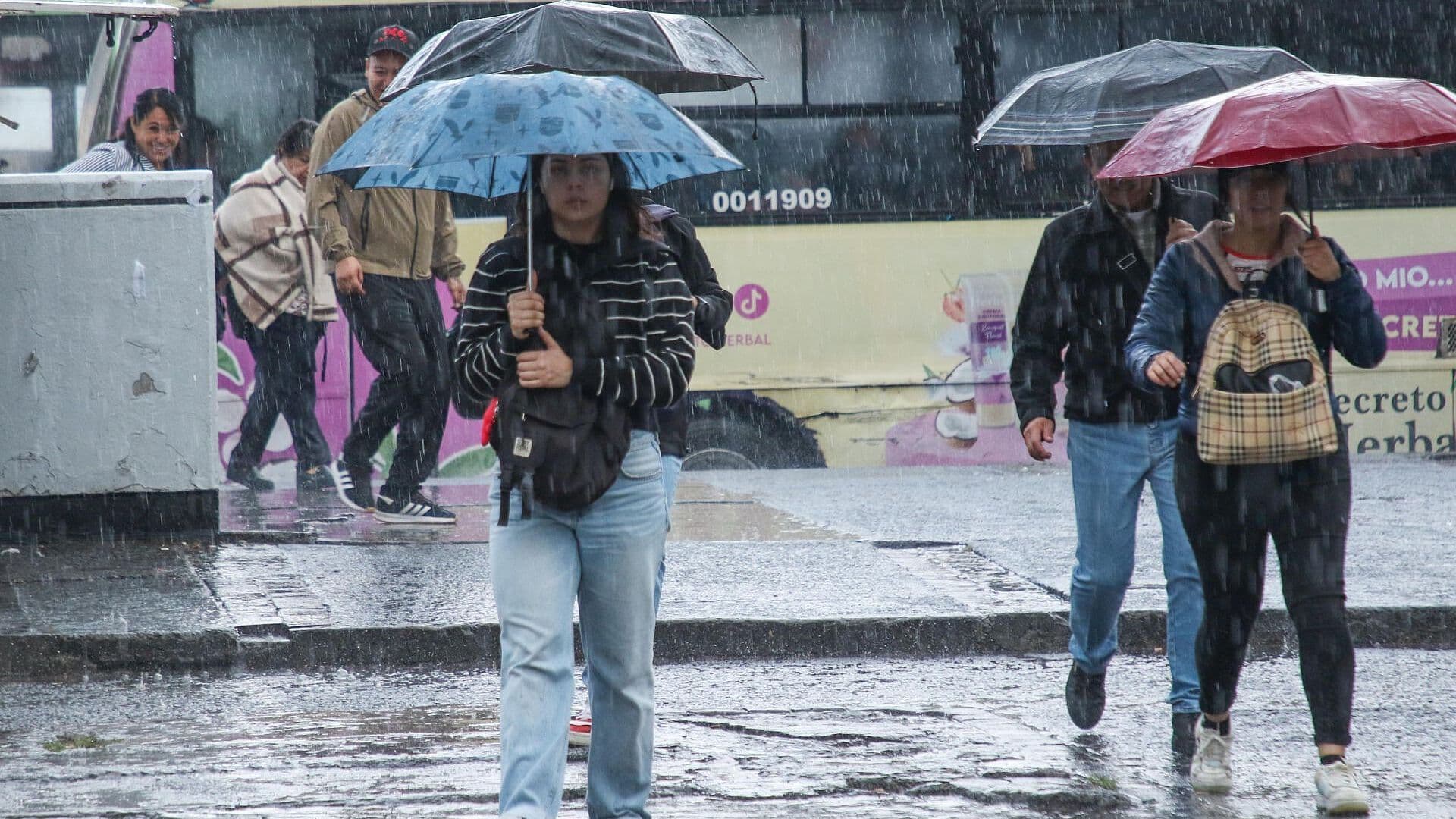 Las Lluvias y el Calor No Darán Tregua en el País; También Hay Alerta por Vientos Fuertes