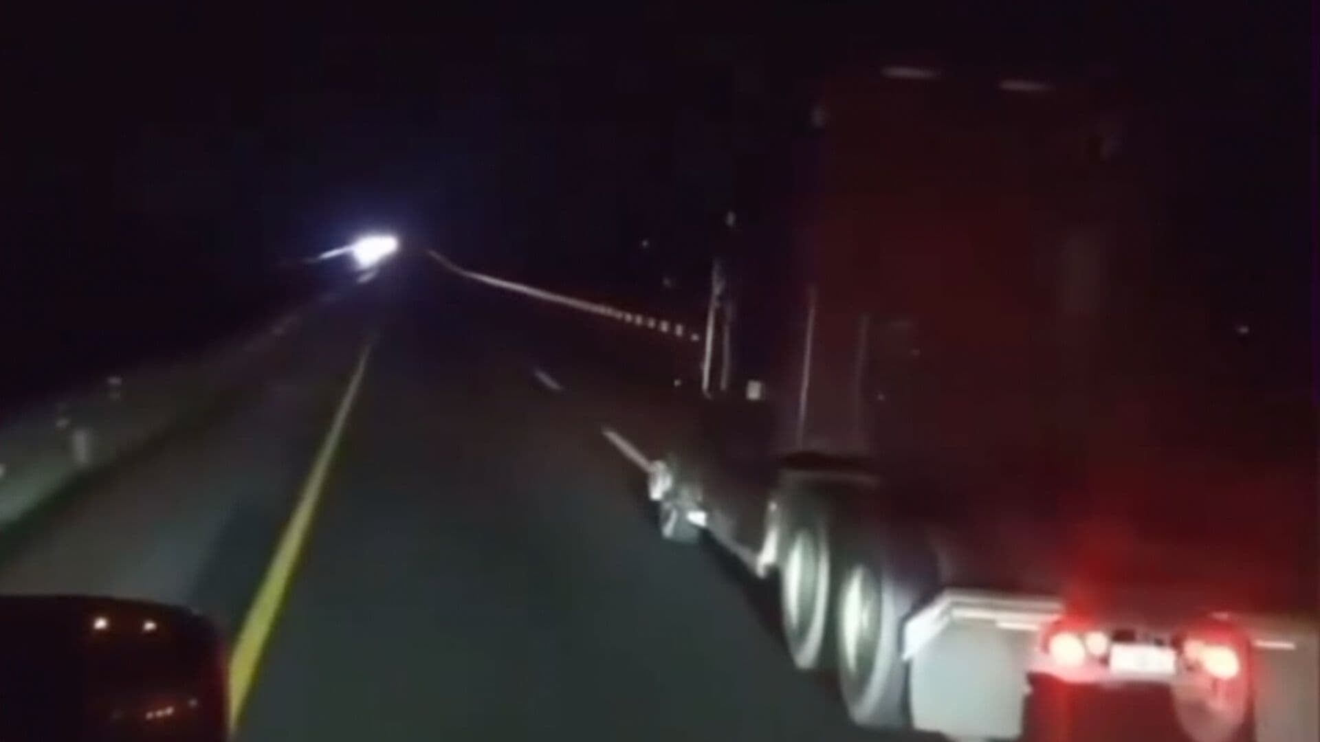 Video Evasión Intento de Asalto contra Chofer Tráiler Autopista México Puebla
