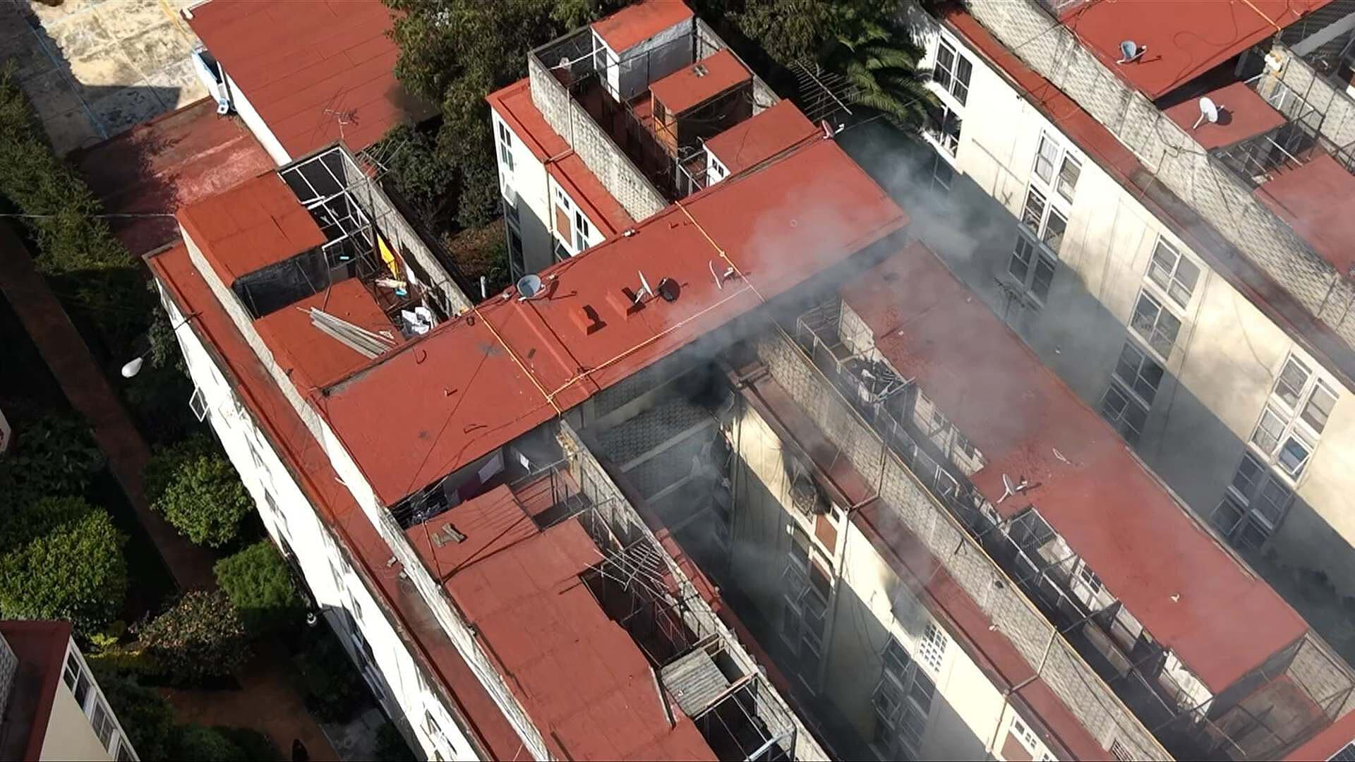 Desde el Aire: Así se Ve el Incendio en Departamento en Av. Universidad en CDMX