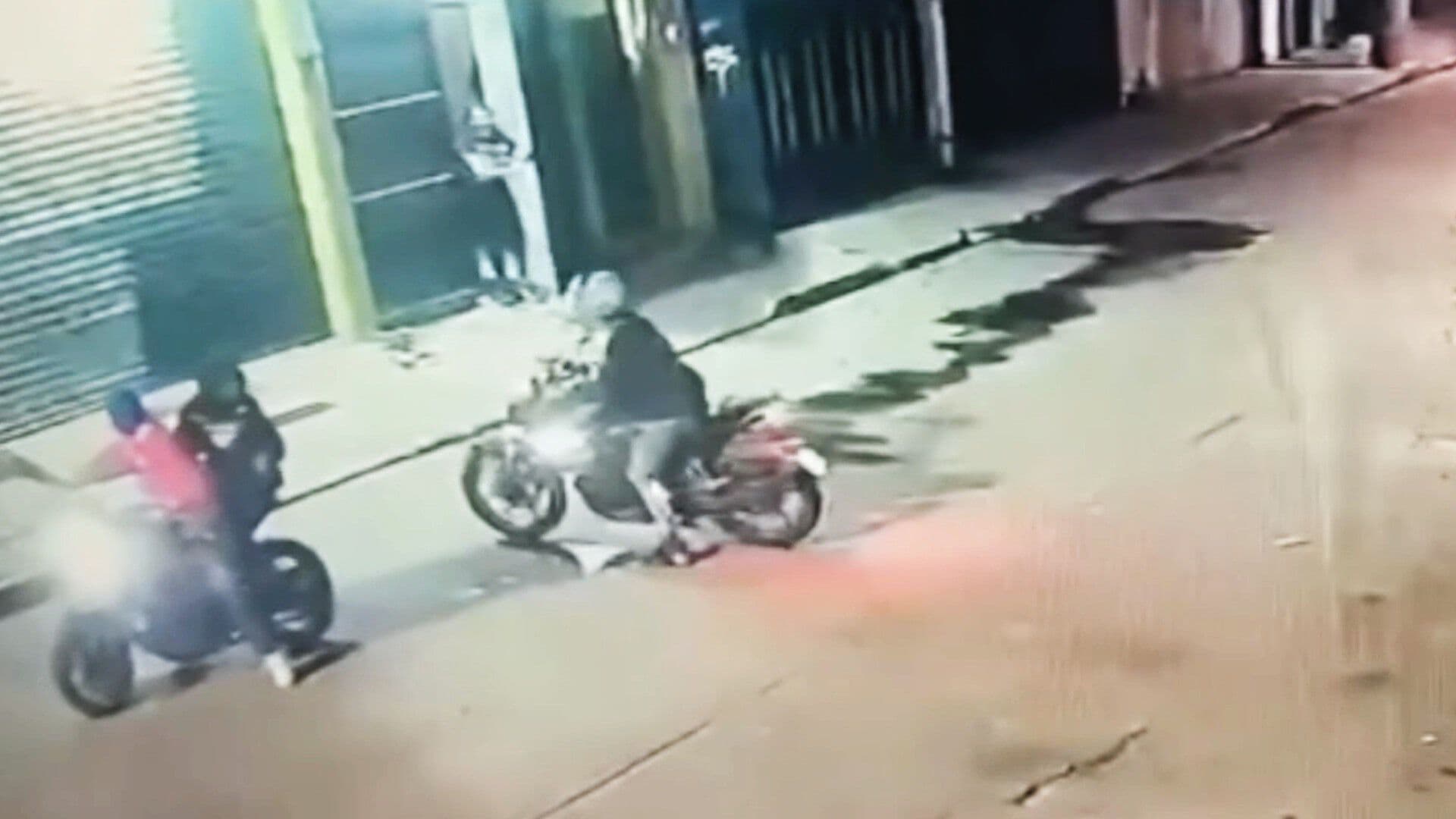 Motociclista Roban Moto Frente a Dueños en Irapuato Guanajuato