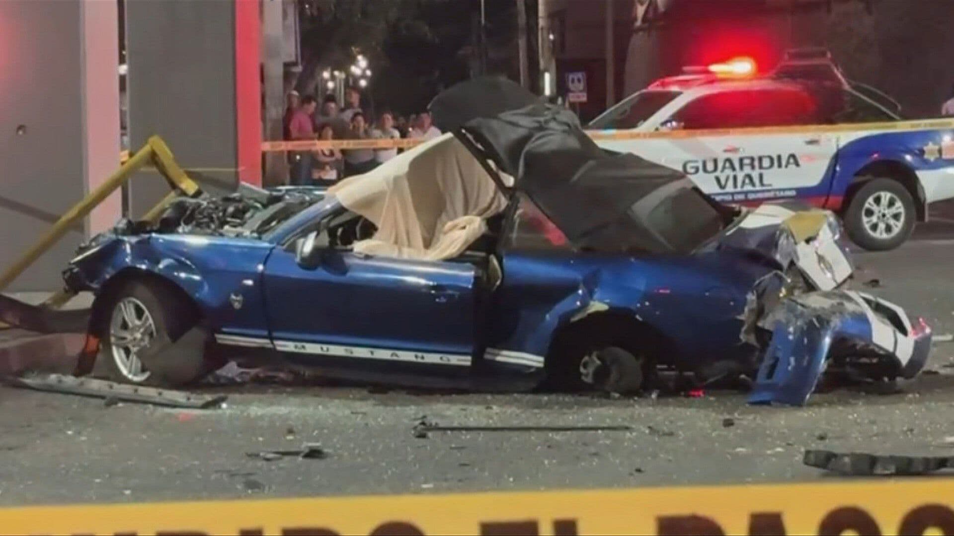 Accidente en Querétaro: Auto Cae de Puente Vehicular y Muere Pareja; Así Quedó el Coche