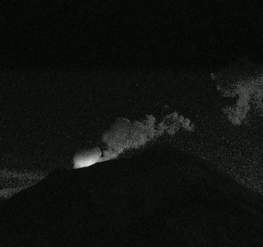 Video: Volcán Popocatépetl se Ilumina con Impactante Tormenta Eléctrica