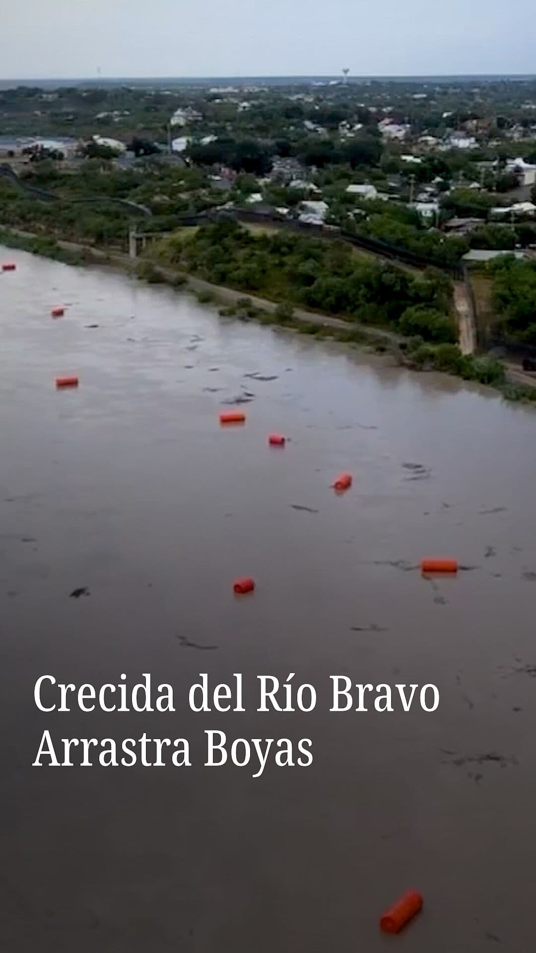 Crecida del Río Bravo Arrastra Boyas