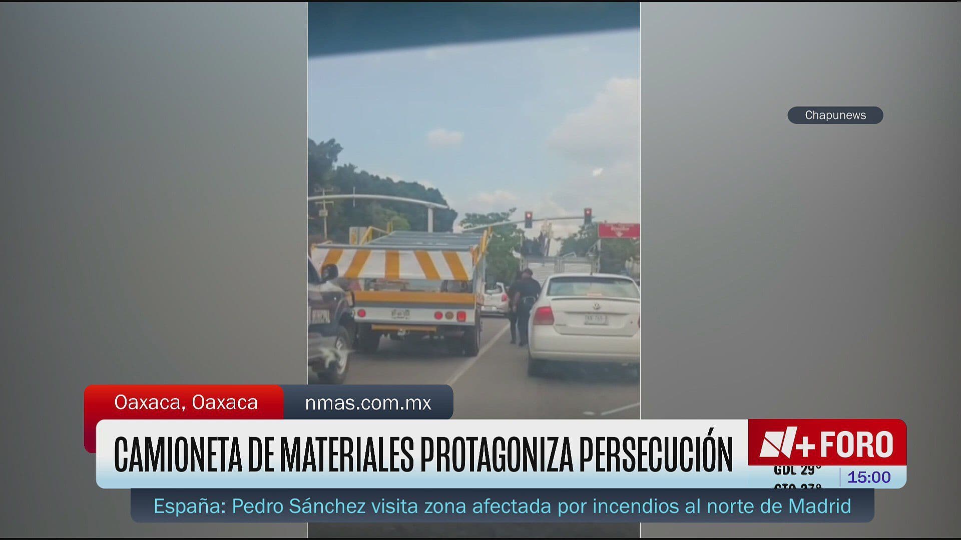 De Película: Conductor de Camioneta de Materiales Escapa a Toda Velocidad en Oaxaca