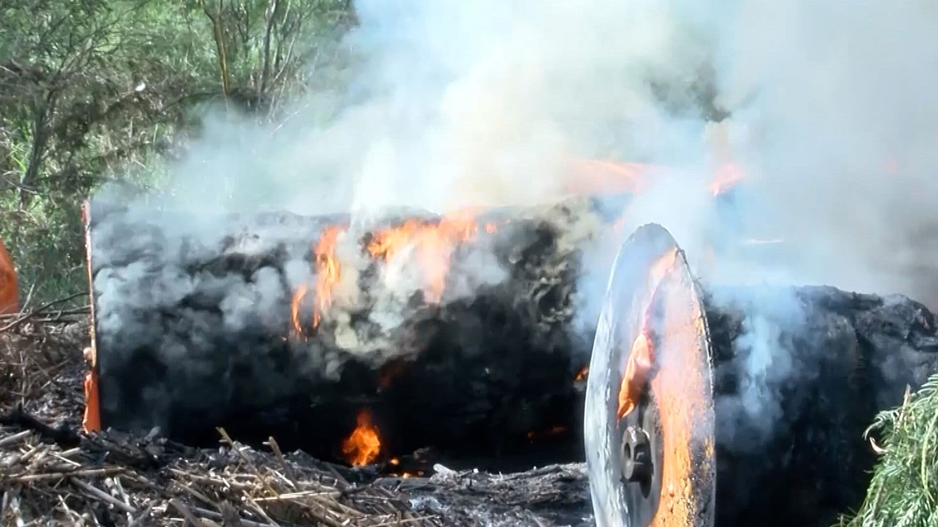 Incendian Cinco Boyas del Muro Flotante en Piedras Negras
