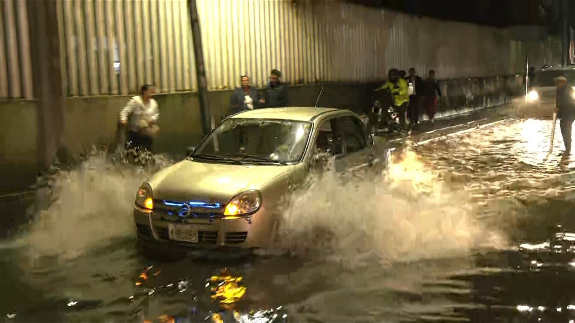 Pese a que Paró la Lluvia, No Ceden Encharcamientos en Conscripto y Periférico Norte