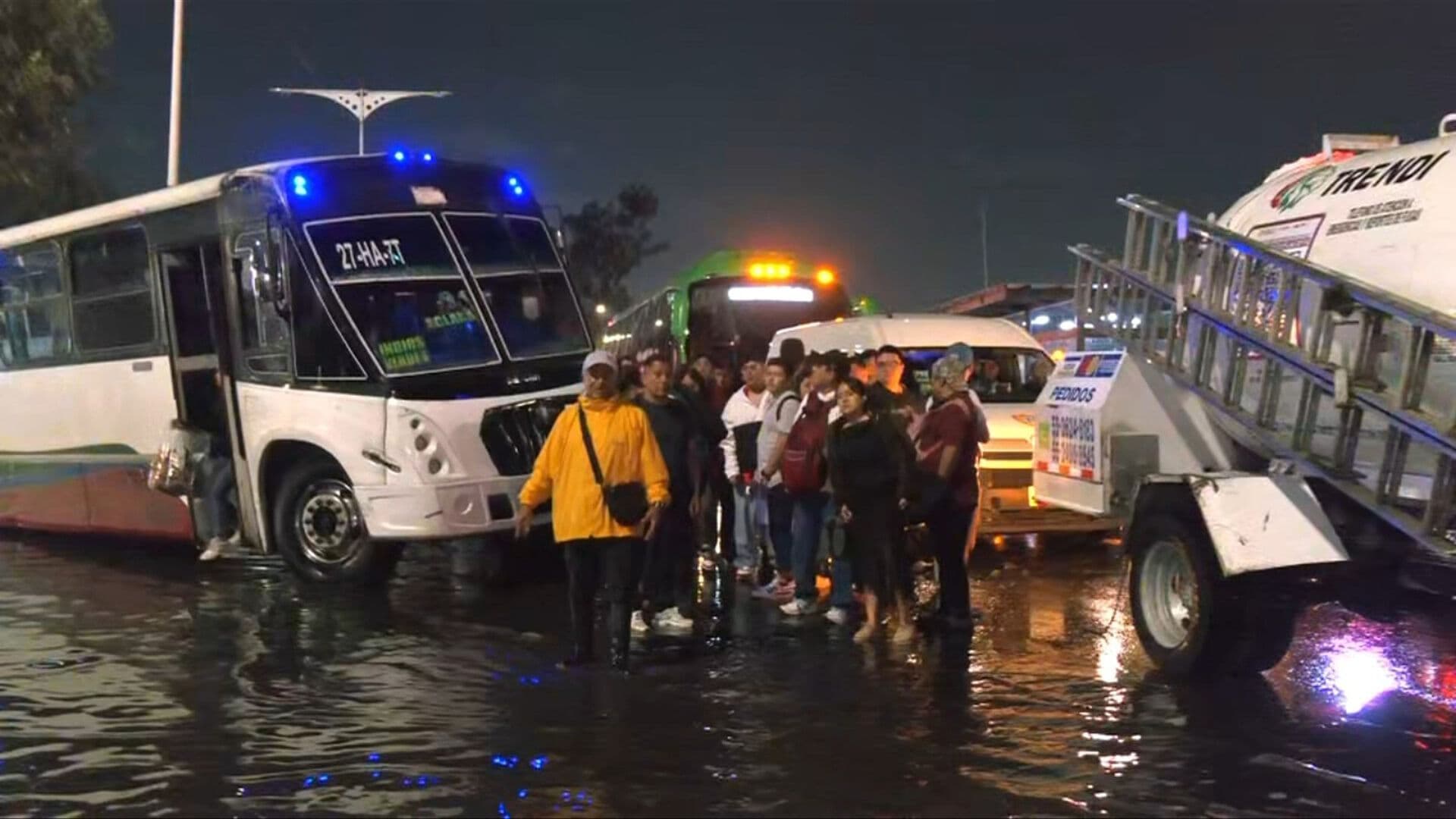 Inundación en Indios Verdes: Baja Nivel y Reabren Circulación en Insurgentes Norte