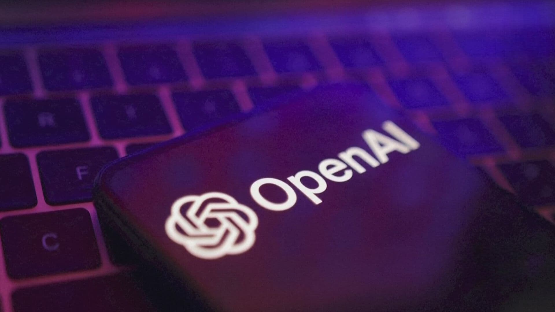 Modelos de Inteligencia Artificial de Open AI Logran Hackear a Plataforma Digital