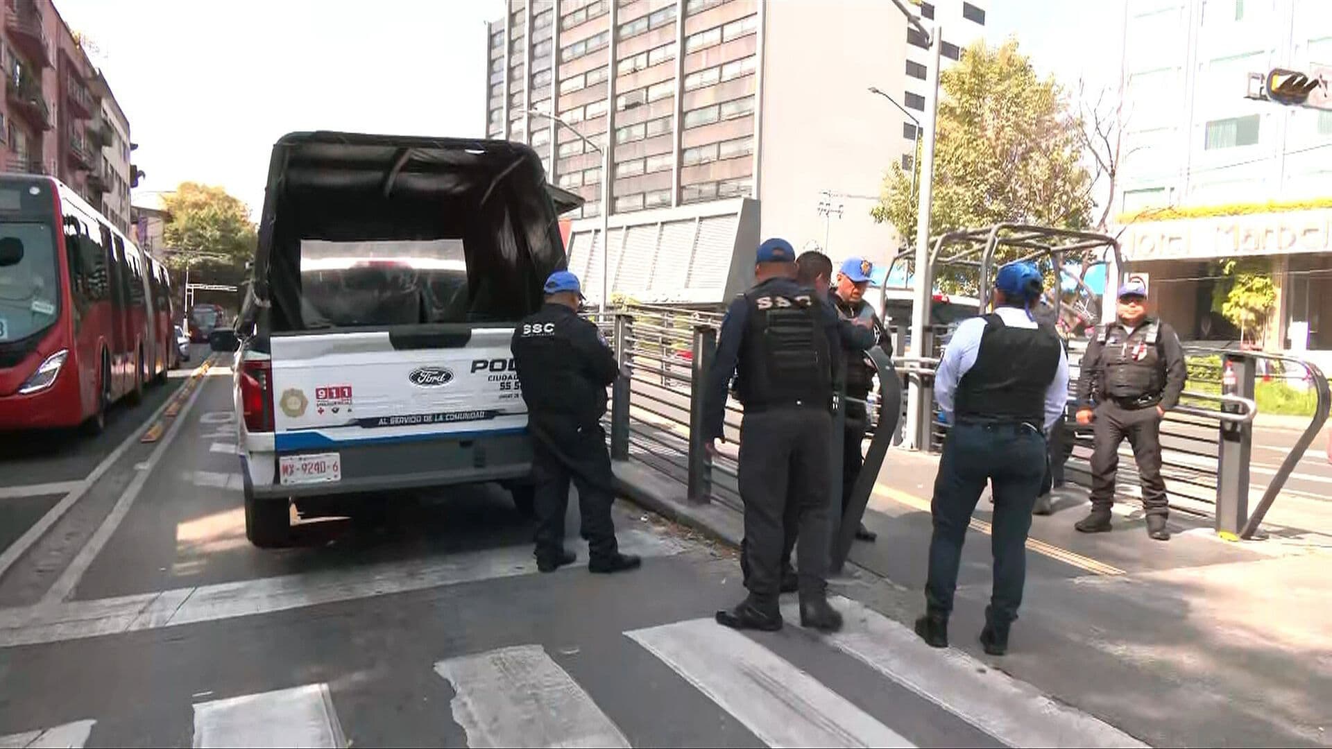 Hombre Muere en Instalaciones de la Línea 3 del Metrobús en CDMX