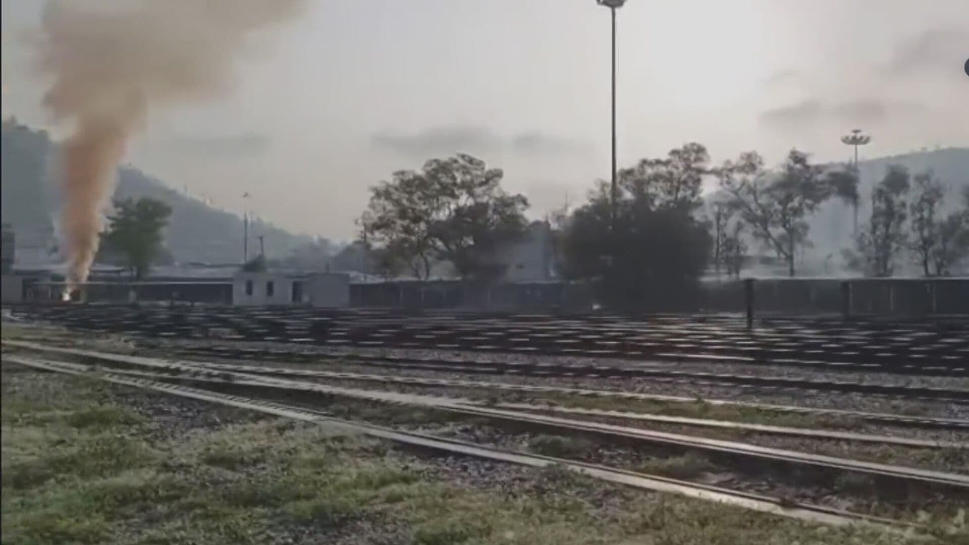 Corto Circuito Provoca Incendio en los Talleres del Metro en Avenida Ticomán