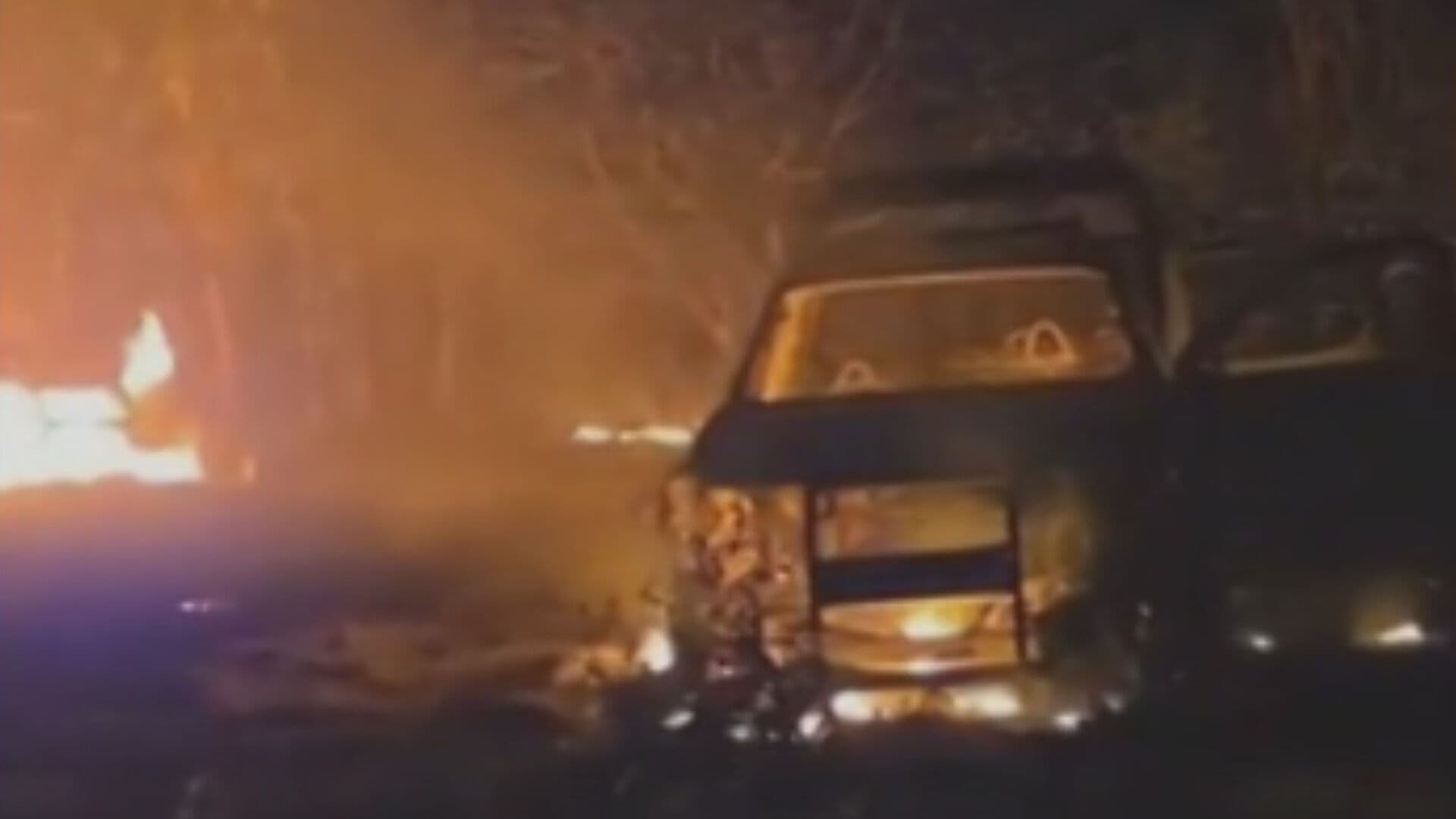 VIDEO | Habitantes Queman Patrullas en Huaquechula, Puebla