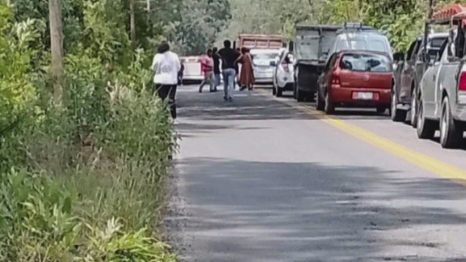 Reportan Fuerte Choque en la Recta de las Manzanas en Valle de Bravo