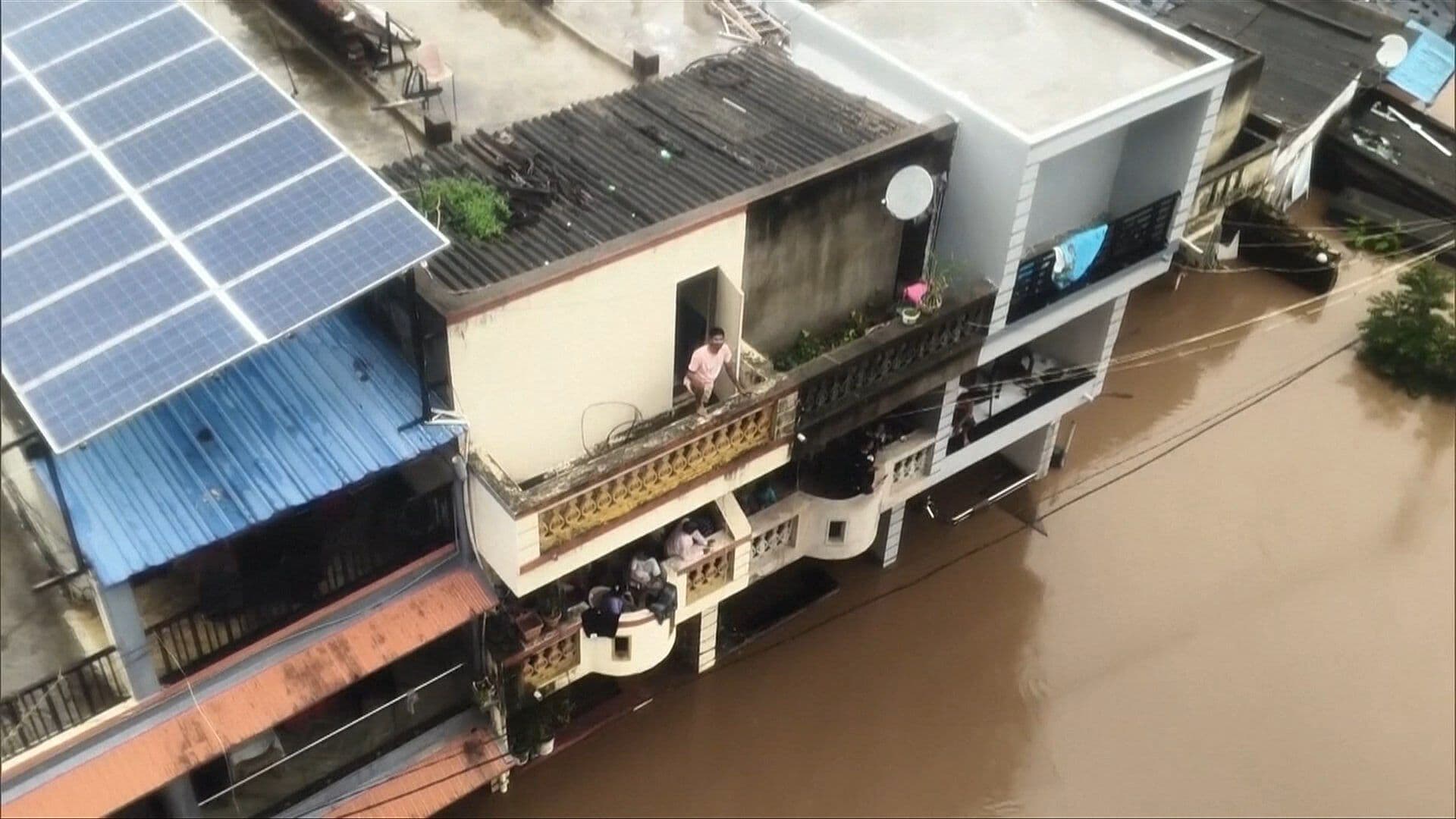 Inundaciones en India Dejan Al Menos 50 Muertos y 700 Mil Desplazados