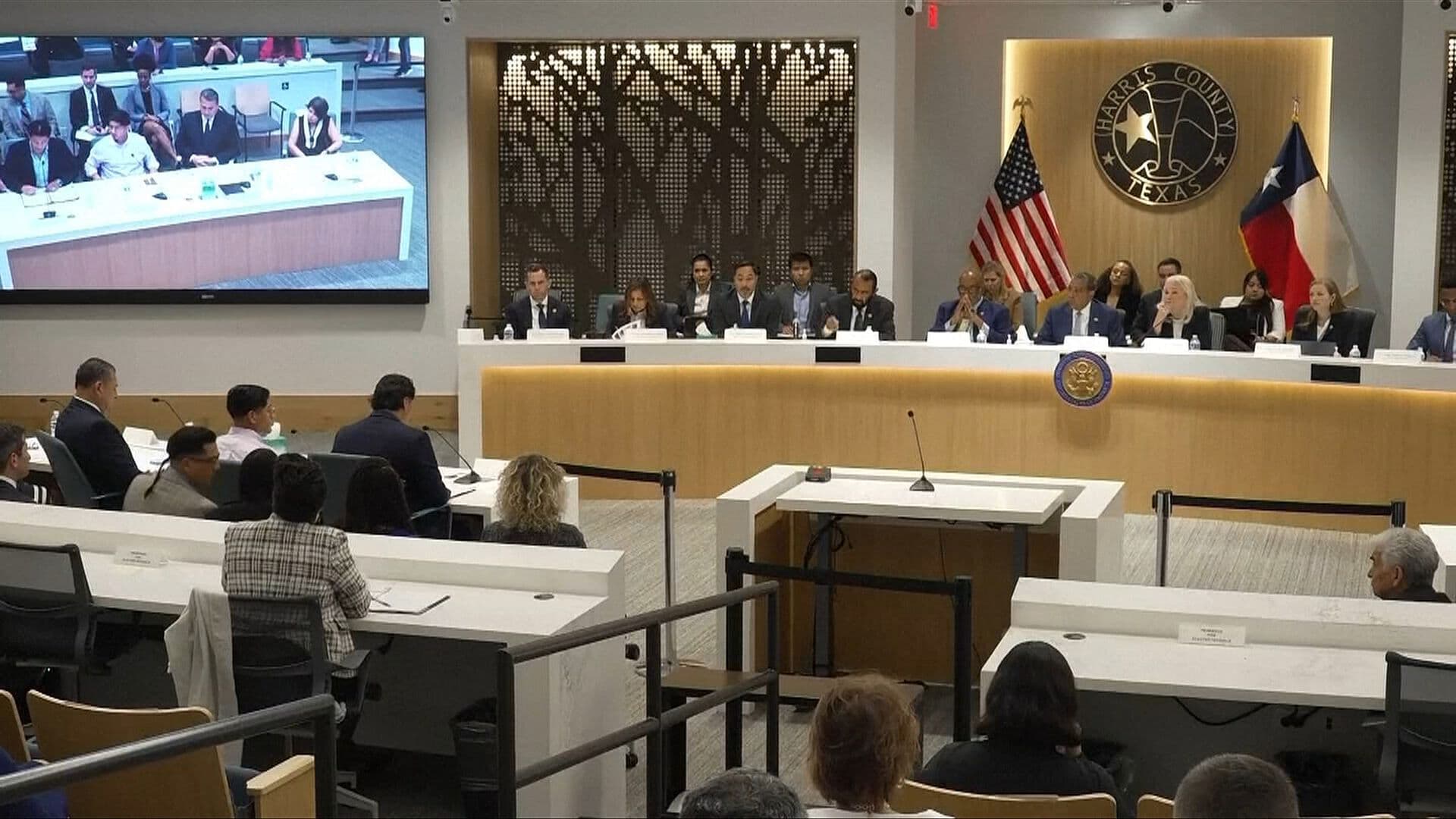 Hijos de Lorenzo Salgado, Abatido por Agentes de ICE, Testifican ante un Foro de Congresistas Demócratas