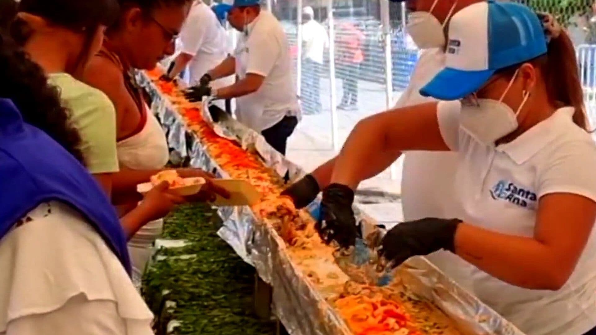 Preparan el Filete Relleno de Mariscos Más Grande del Mundo en Boca del Río, Veracruz