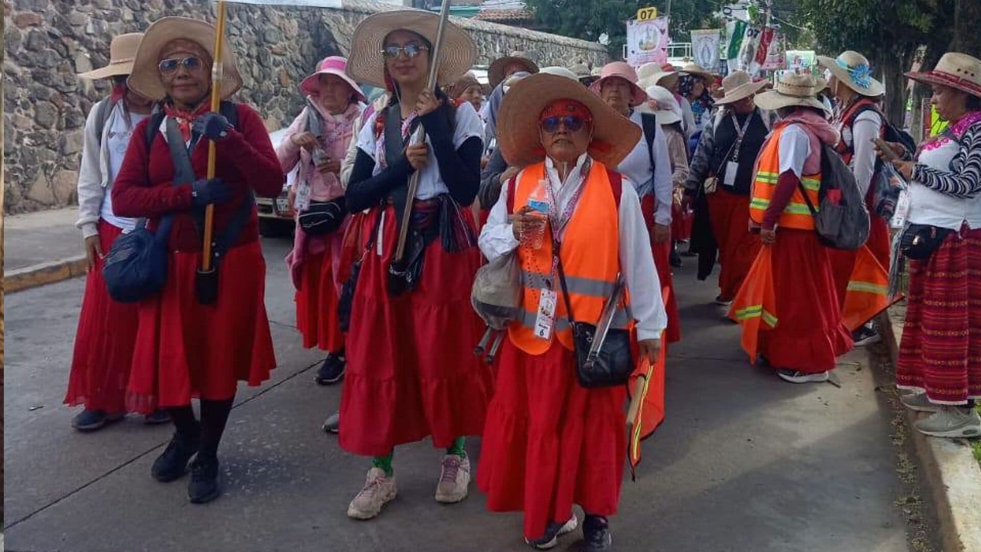 Peregrinos de Querétaro Recibieron Apoyo en Cuautitlán Izcalli rumbo a la Basílica