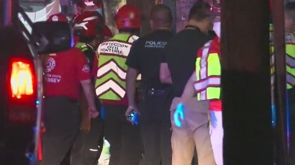 Chocan Contra Patrulla y los Detienen por Viajar en Moto Robada en Monterrey