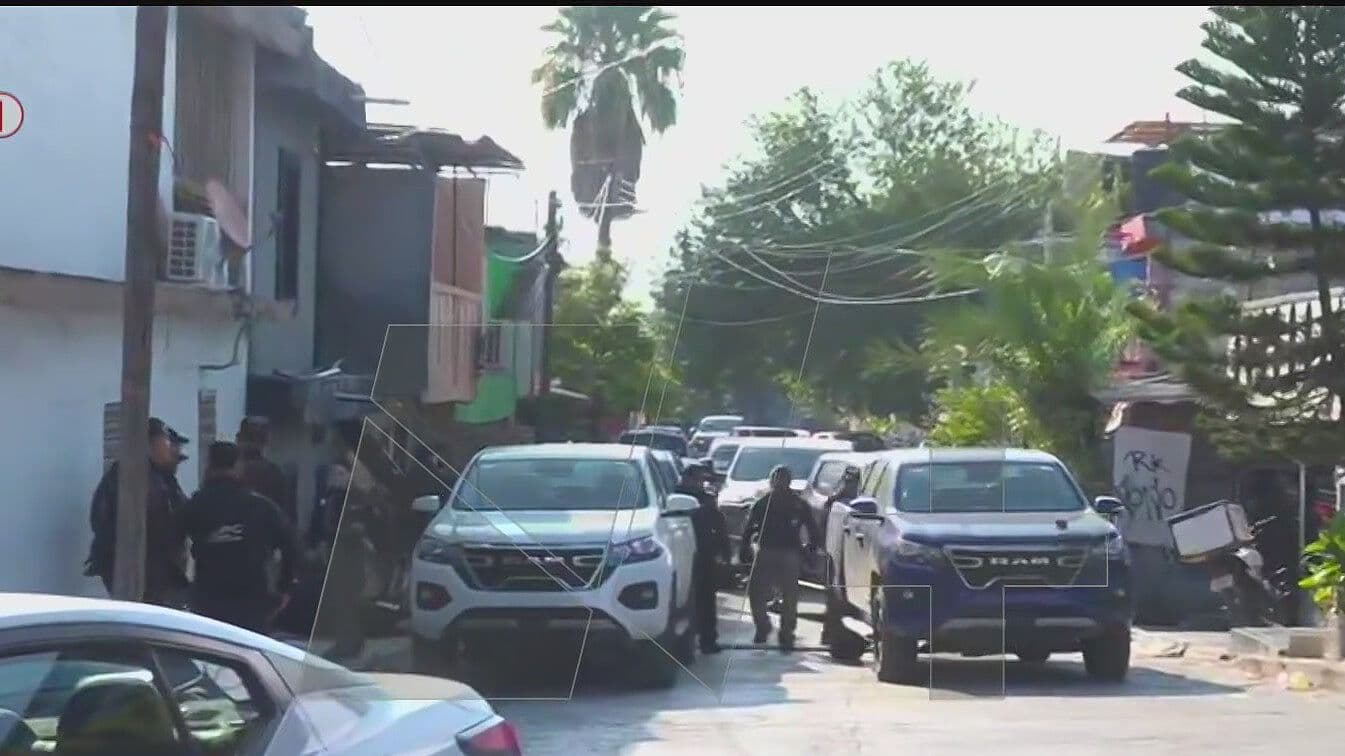 Arman Operativo FGR y Defensa Nacional en Calle de Monterrey