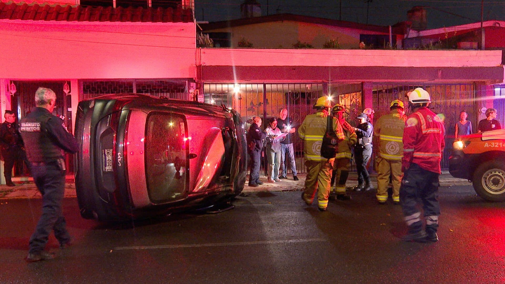 Accidente Porton Automóviles Volcadura Colonia Reforma Agua Azul Puebla