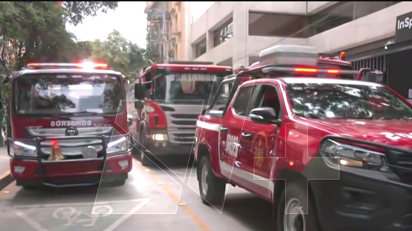 Incendio en Ampliación Granada: Autos Bloquean Acceso de Emergencia y Retrasan a Bomberos