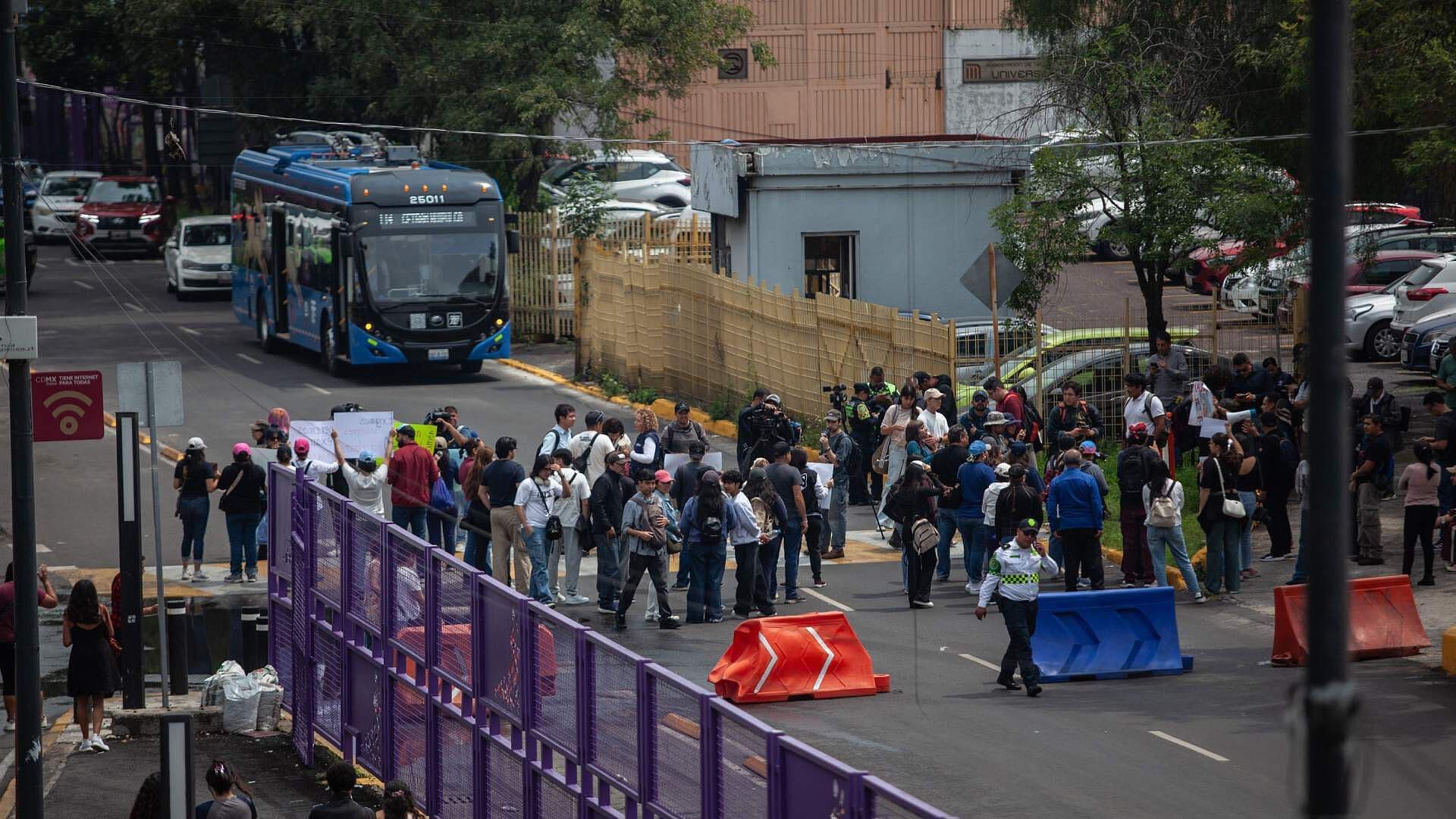 Padres de Familia Quieren ser Observadores de Comisión de Revisión de Examen de la UNAM
