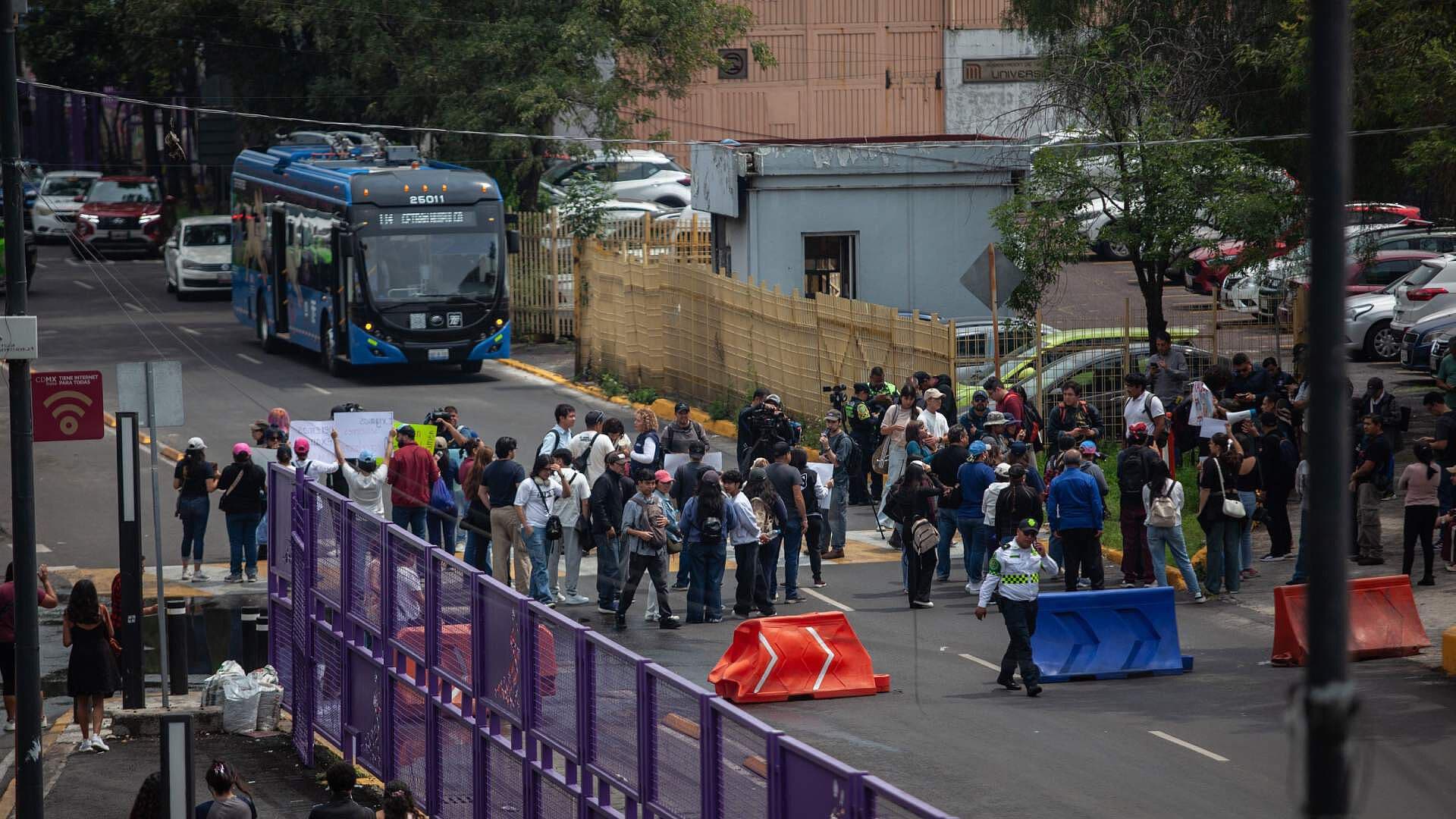 Padres de Familia Quieren ser Observadores de Comisión de Revisión de Examen de la UNAM