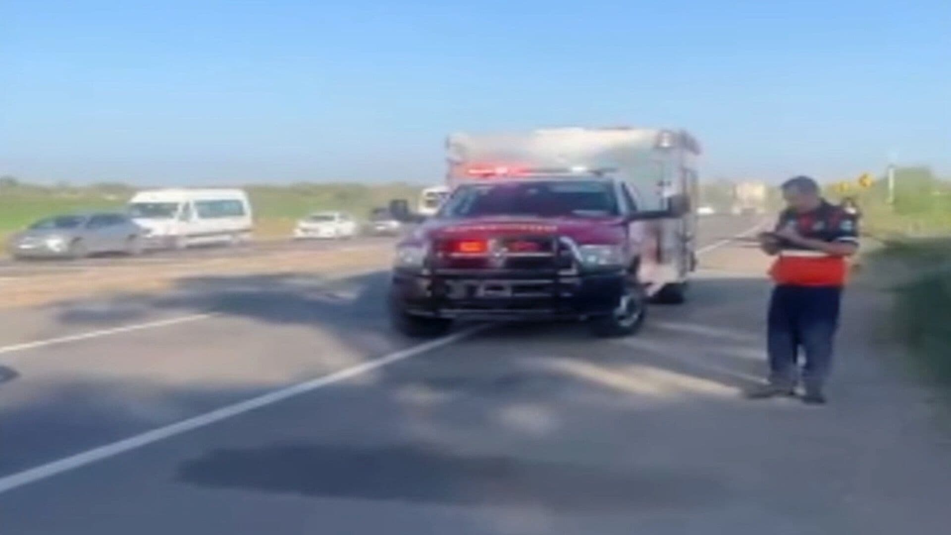 Motociclistas Derrapan en León; Paramédicos Tardan Dos Horas en Llegar