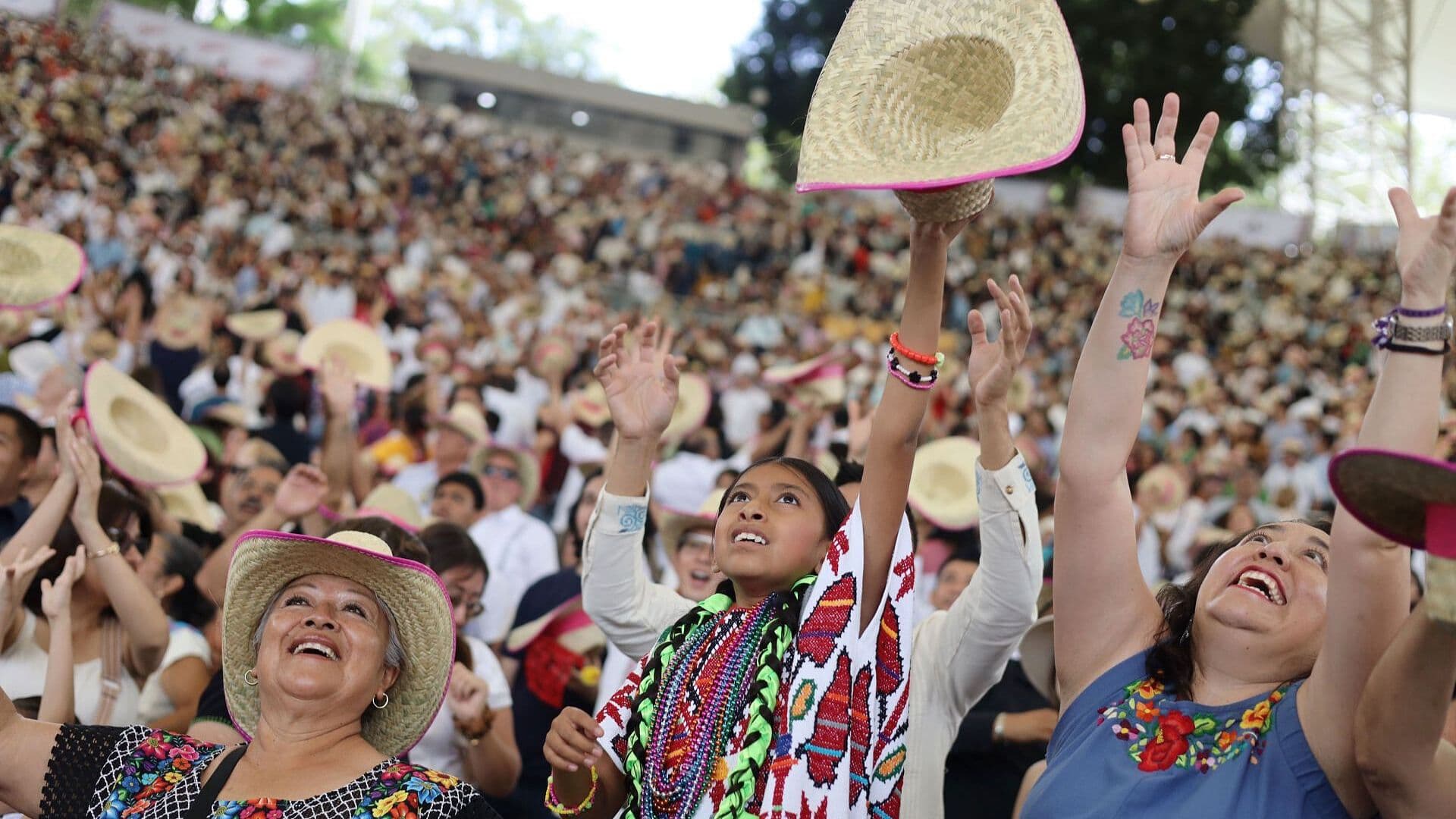 Cierra la Guelaguetza con Miles de Asistentes en la Edición Vespertina