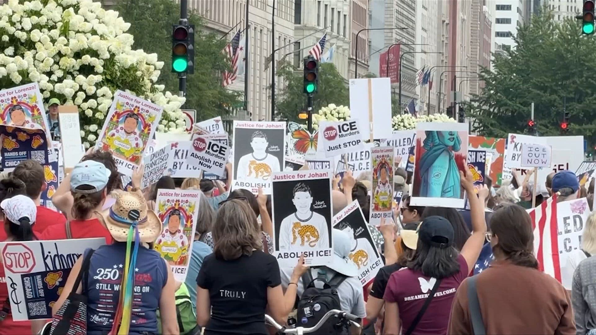 Miles Salen a las Calles en Más de 300 Ciudades de EUA para Protestar contra Operativos de ICE