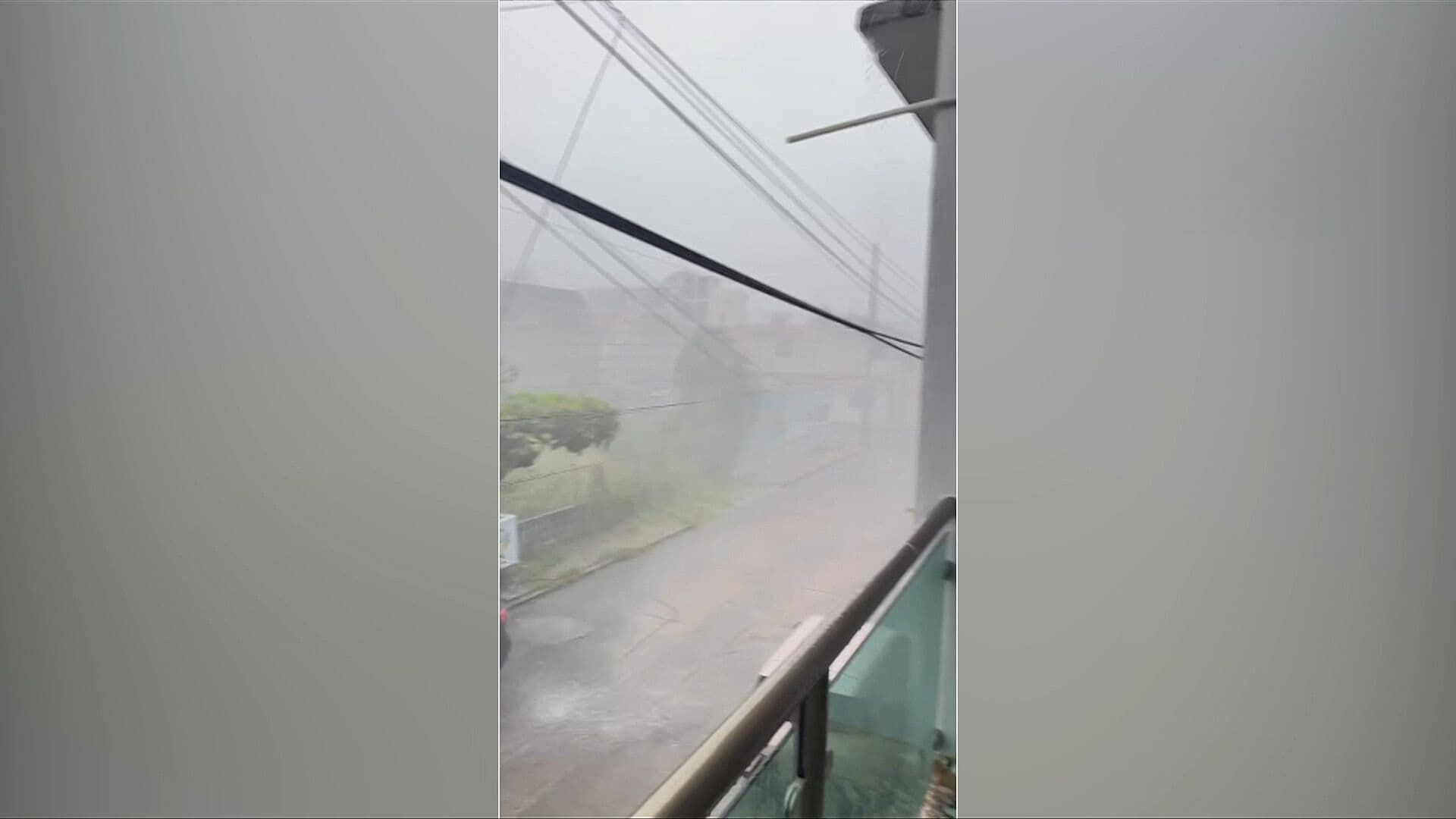 VIDEO | Se Registran Lluvias Acompañadas de Fuertes Vientos en Chiapas