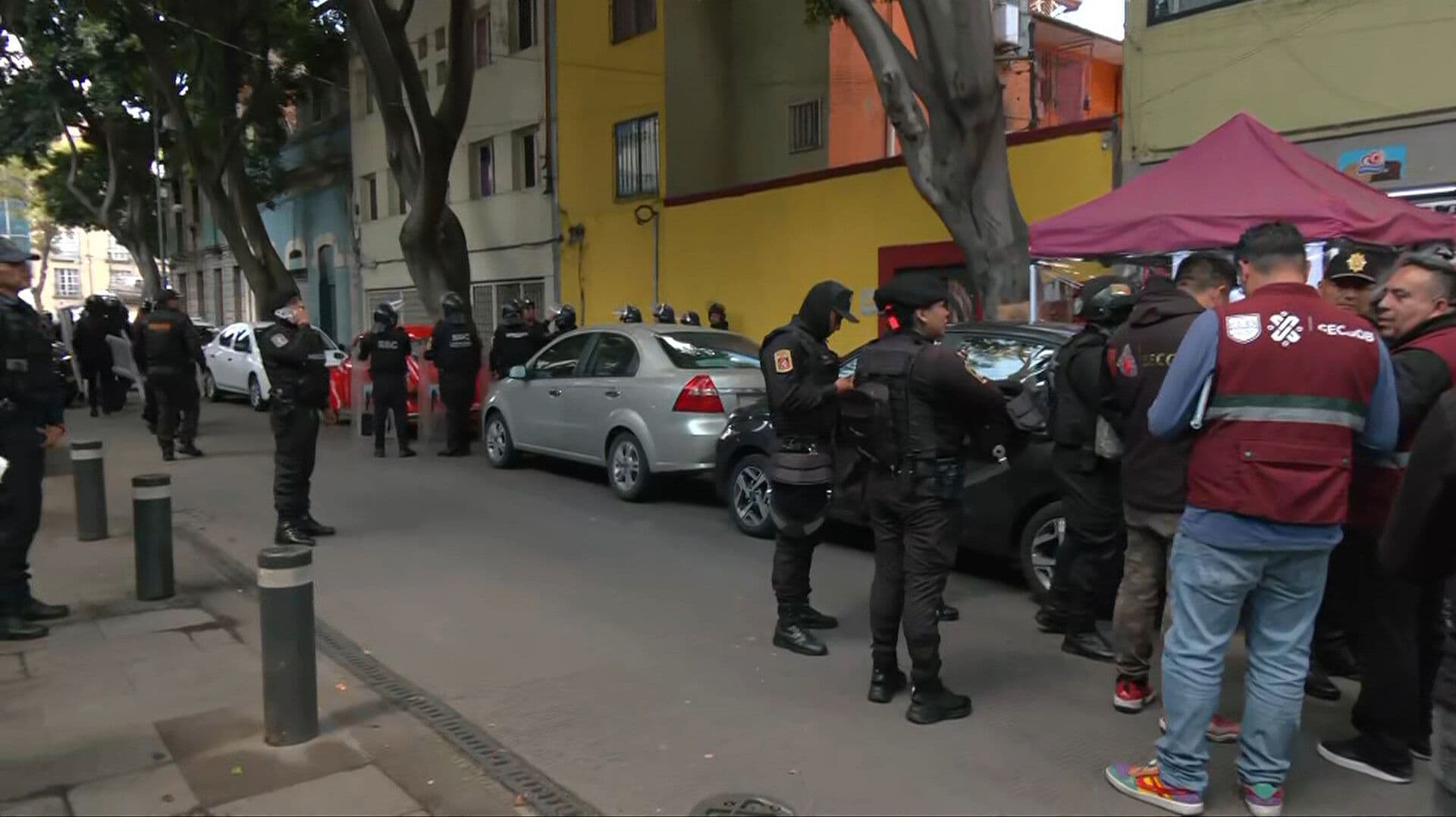 Fuerte Despliegue Policial en La Guerrero: Autoridades Intentan Recuperar un Inmueble en CDMX