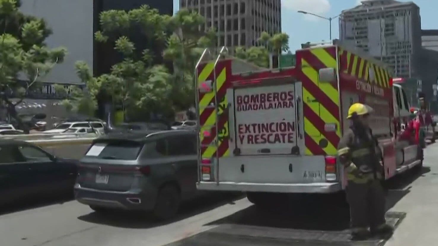 Desalojan a Casi Mil 600 Personas de Edificios en Guadalajara por Reporte de Fuga de Gas