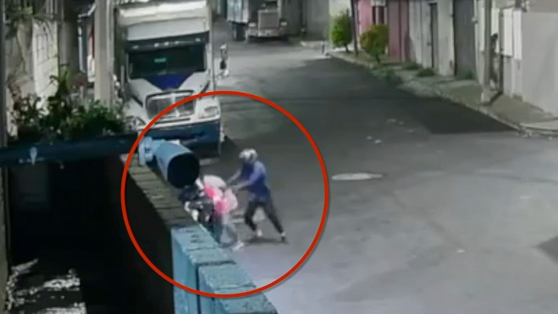 Video Ladrones Motocicleta Asalto Mujer Colonia San Diego Manzanilla Puebla