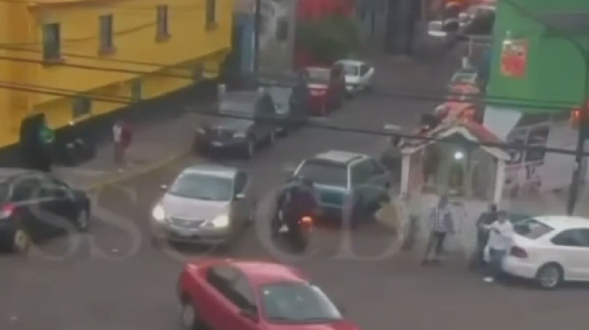 El Robo No les Salió; Cámaras Captan Persecución de Ladrones en la Álvaro Obregón, CDMX