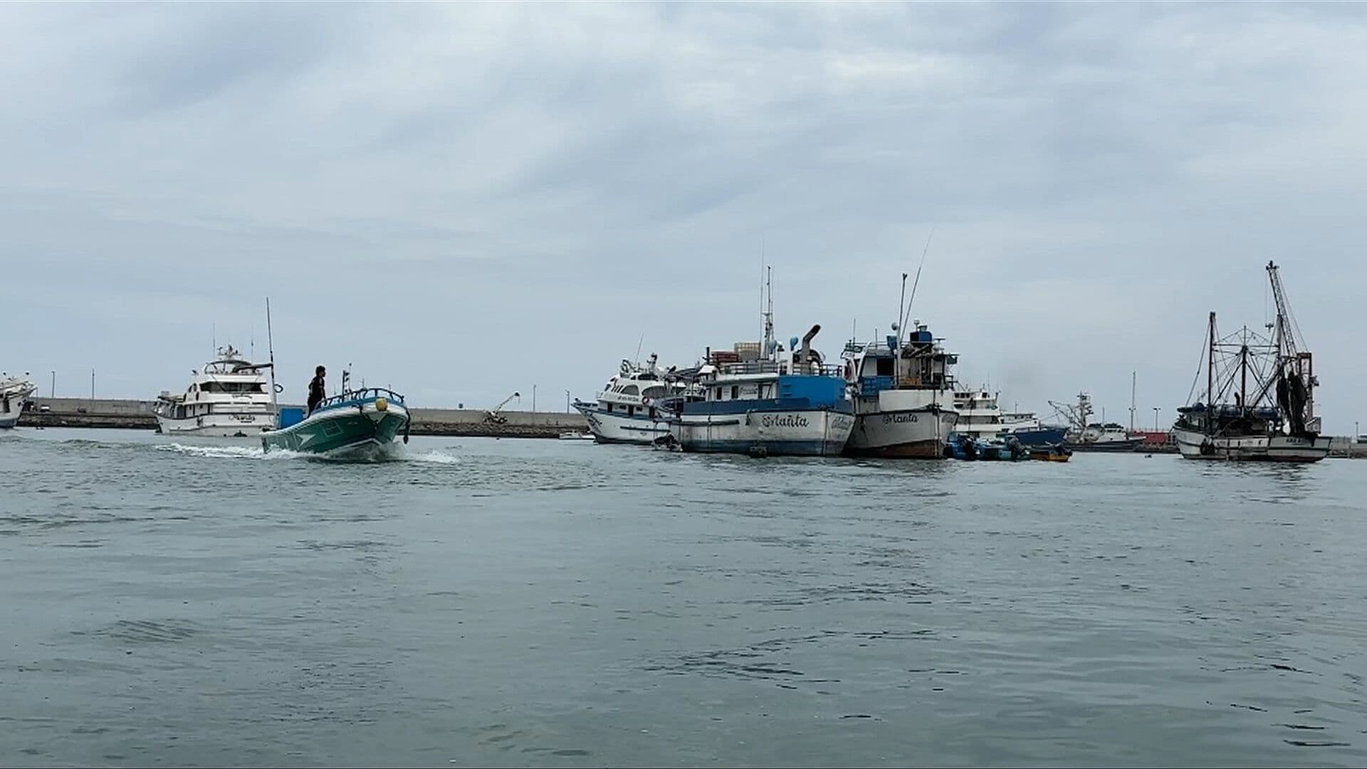 Pescadores de Ecuador Narran Ataque de EUA: Fueron Detenidos y Entregados a El Salvador