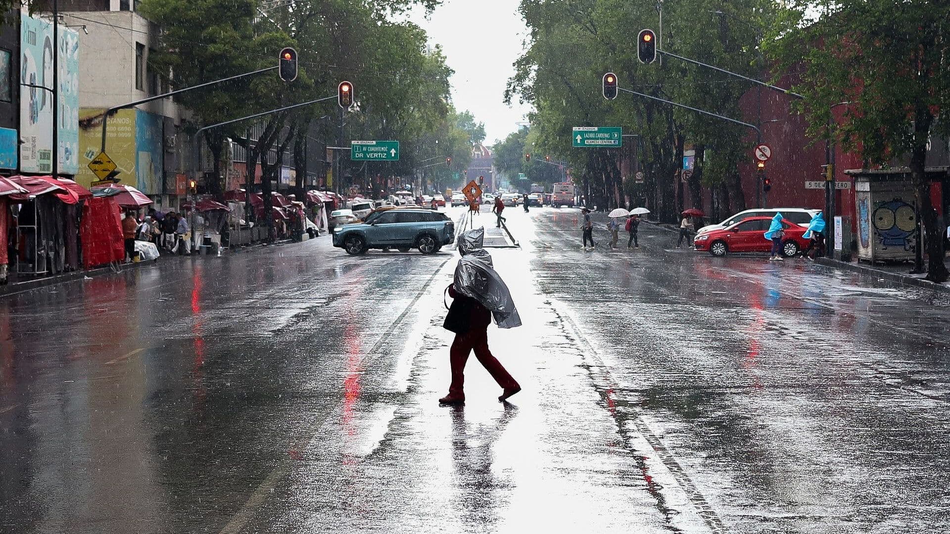 Clima Hoy en CDMX: Prevén Lluvias Fuertes y Descargas Eléctricas; ¿A Qué Hora Lloverá?