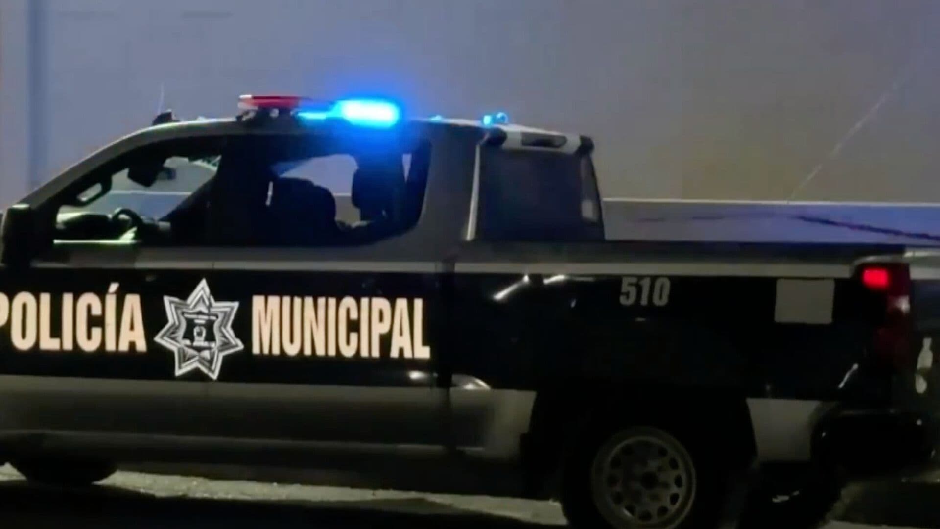 Hallan a Hombre Sin Vida en Vía Pública de Ciudad Juárez; Evalúan Golpe de Calor