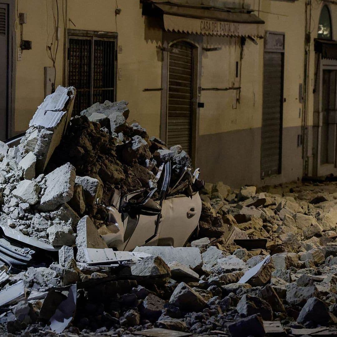 Reportan Sismo de Magnitud 4.7 Cerca de Nápoles, Italia